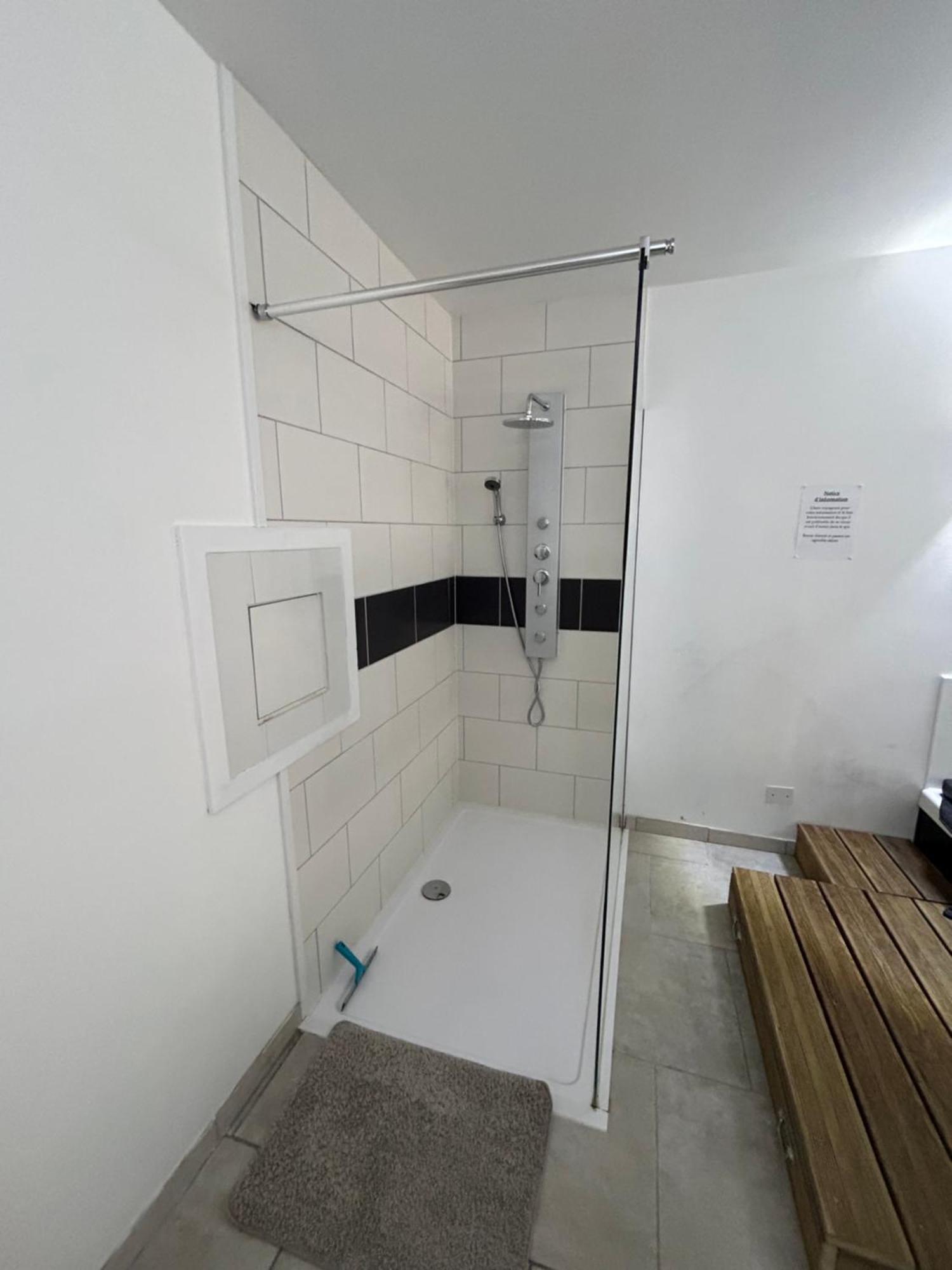 Loft And Spa Les Preaux Buitenkant foto